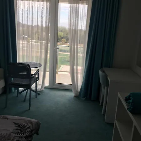 Waves & Whispers - Acces Gratuit Piscina *