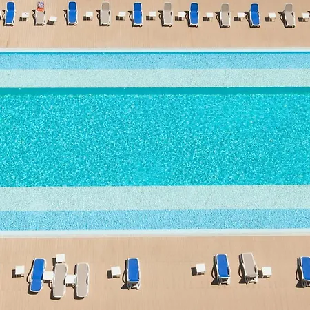 Waves & Whispers - Acces Gratuit Piscina Apartment