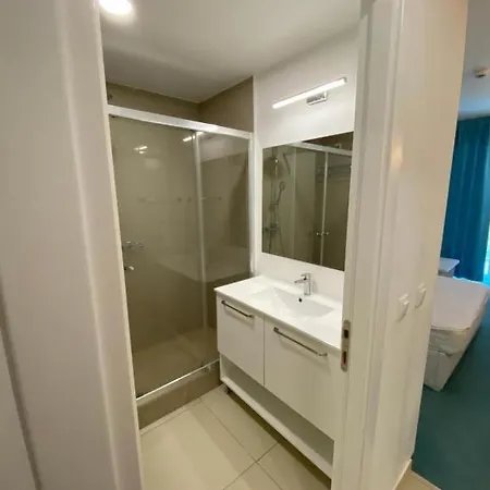 Waves & Whispers - Acces Gratuit Piscina Apartment